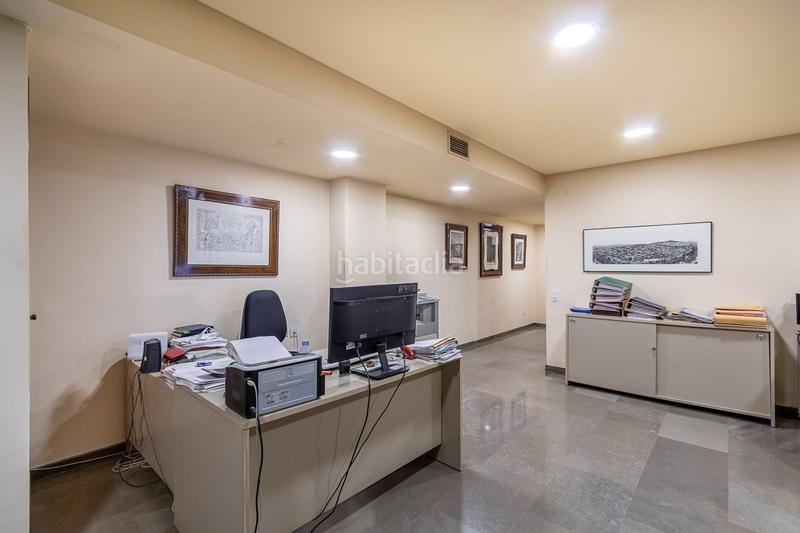 Foto b5560e7c-7f8f-4767-a1db-40a61362d004. Local comercial oficina en solarillo de gracia, . en Granada