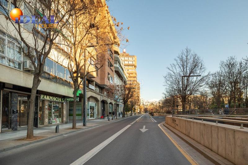 Foto beadeb76-260b-490d-b2b8-acc0b43ed6b0. Posto auto in Plaza de Toros Granada