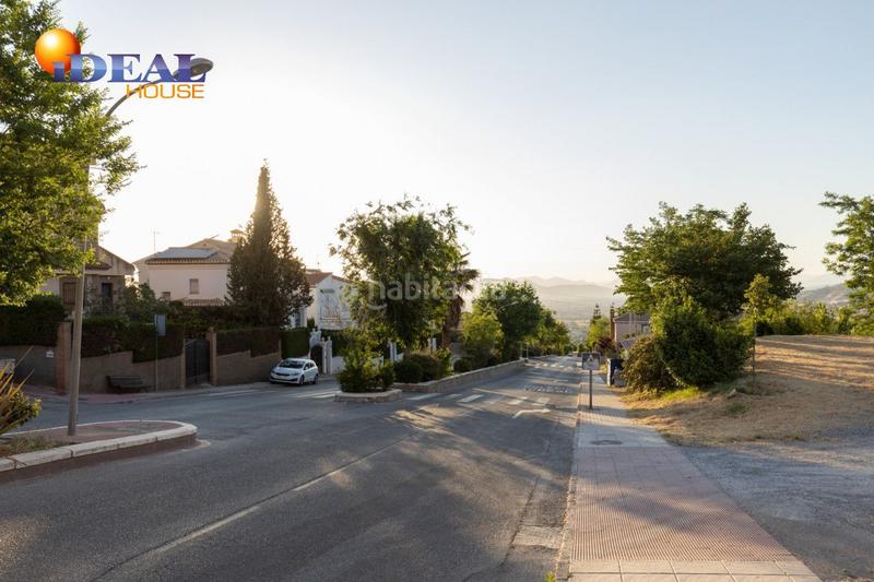 Foto 642eda82-3ad2-48c5-9b08-f77a69fea6f7. Terreno residencial en avenida la libertad 4 bonito solar en venta en Monachil