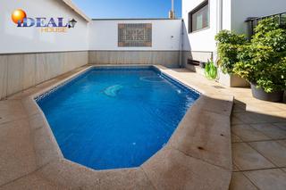 Chalet à La Cruz. A la venta chalet de lujo en granada