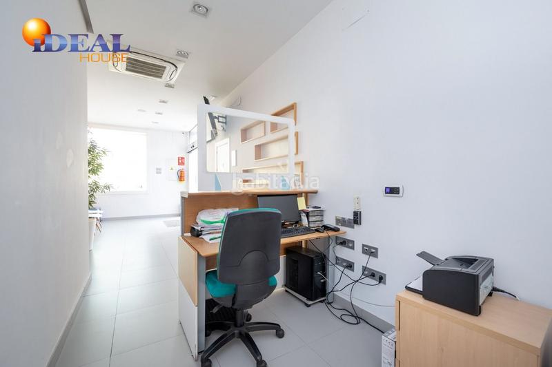 Foto 0015a5fa-75d3-40c1-b62f-9495aa579125. Locale commerciale in Cervantes Granada