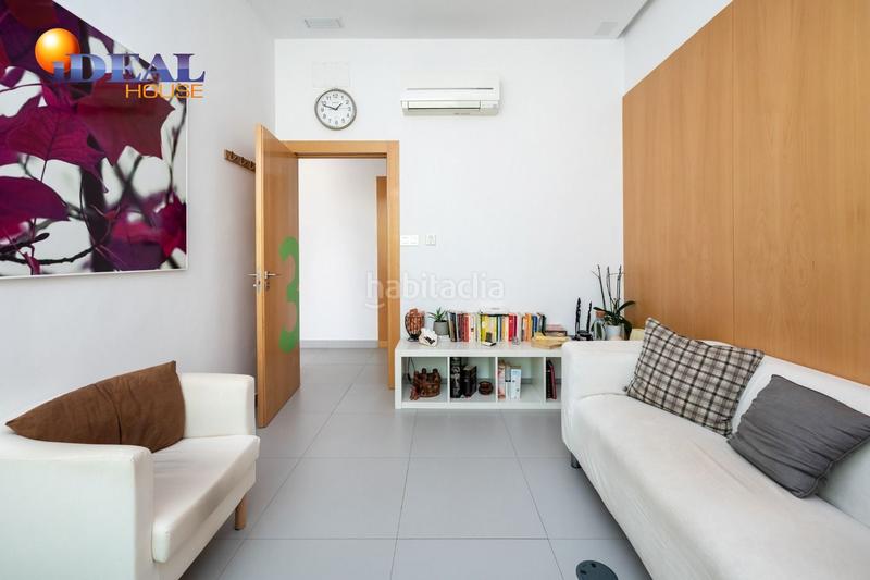 Foto 0941998a-2d71-41ad-8b55-2bb2583a81bb. Locale commerciale in Cervantes Granada