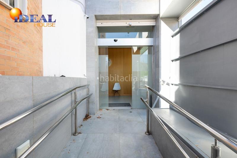 Foto 3f1dbe36-3426-4427-b640-cb4cf16f7a98. Locale commerciale in Cervantes Granada