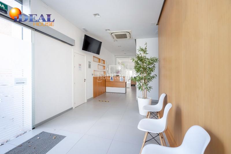 Foto 4d0cc72f-700e-4ab7-9316-e132913fb385. Locale commerciale in Cervantes Granada