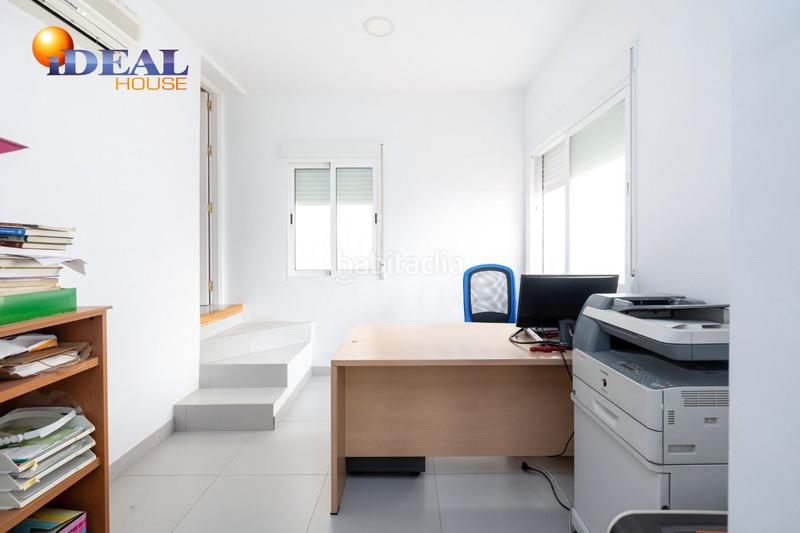 Foto 5b927846-9d35-4000-91fe-d81992bc0b4b. Locale commerciale in Cervantes Granada