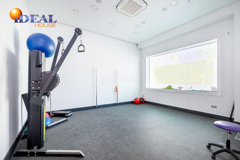 Foto b46fc096-b42b-4162-b007-f99c1a31dd41. Locale commerciale in Cervantes Granada