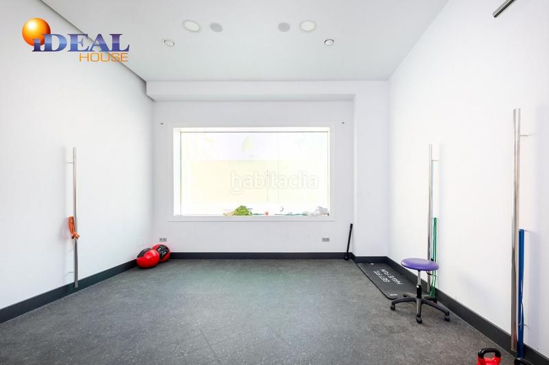 Foto c4f92ad4-96d5-43fd-aab8-928a330586cc. Locale commerciale in Cervantes Granada