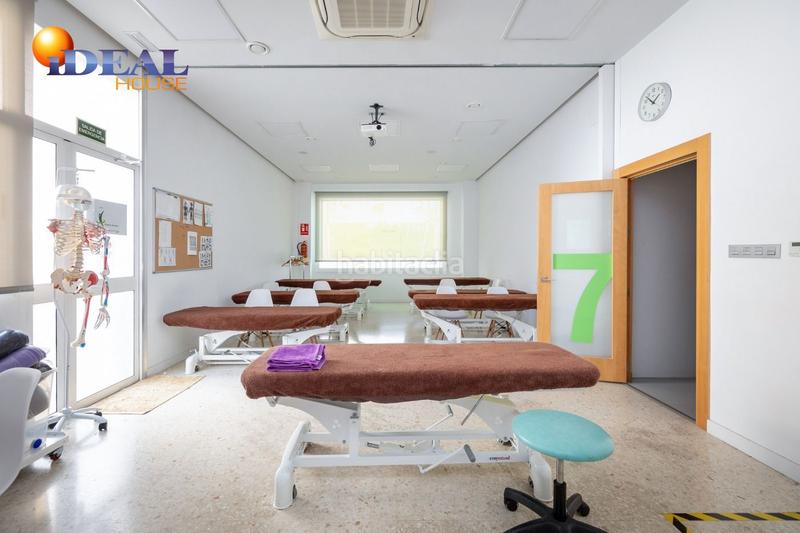 Foto d379ad8c-b754-4b63-8e63-d21d7b667b0b. Locale commerciale in Cervantes Granada