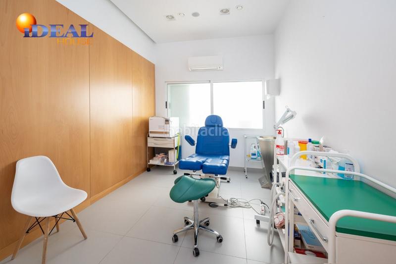 Foto df741df1-9144-421c-b6ff-f6385ca1f5df. Locale commerciale in Cervantes Granada