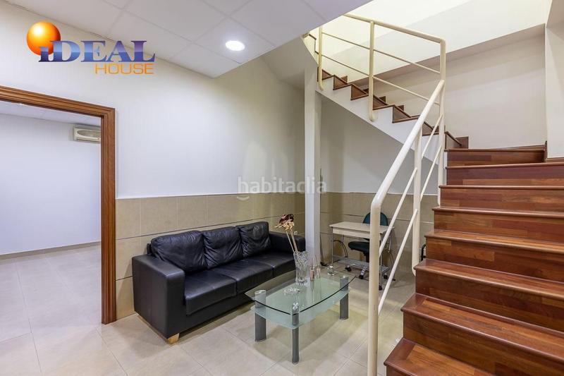 Foto 3f09b5f2-3869-44b0-97bb-f54a69e750f1. Office space in Plaza de Toros Granada