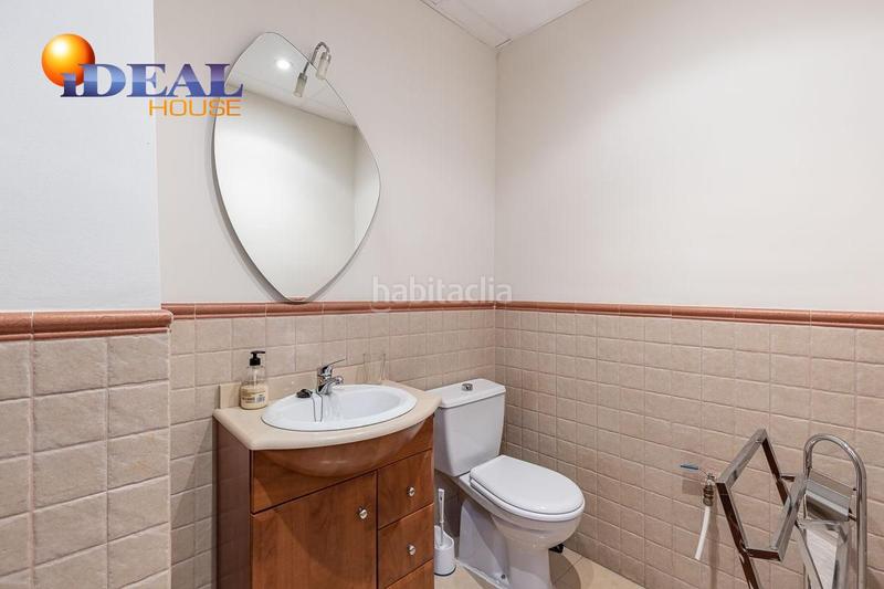 Foto 7cc0ce7b-39e0-4582-b40f-0eafb06a1637. Office space in Plaza de Toros Granada