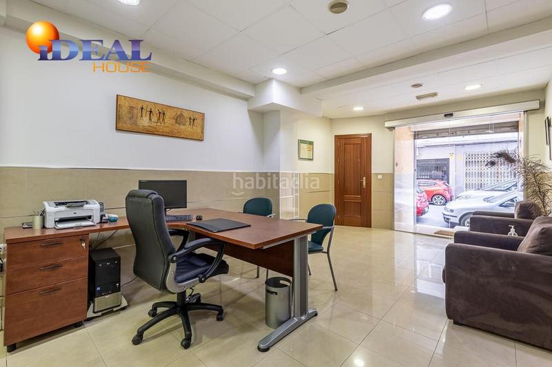 Foto ba5899fd-f3f0-4648-bec1-75b885412b1a. Office space in Plaza de Toros Granada