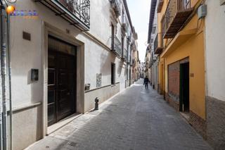 Parking coche en Fígares. Dos plazas de garaje en zona carrera de la virgen