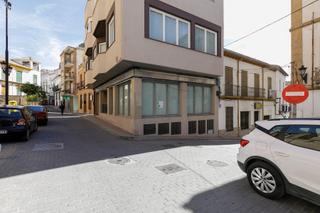 Alquiler Local Comercial  Plaza plaza san rogelio. Fantástico local en alquiler