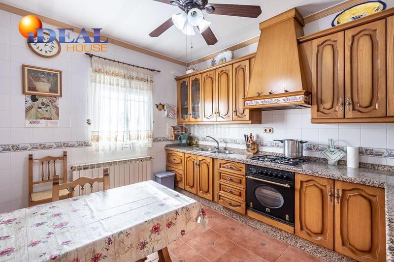 Foto 21a6b1e0-43ee-4813-a3e4-2232e21bea92. Chalet oportunidad! casa y nave en santa fé en Santa Fe