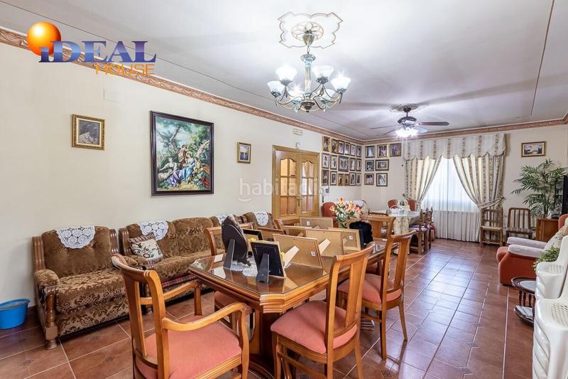 Foto 28ac84af-d492-451e-80bb-e4c9cb2972b2. Chalet oportunidad! casa y nave en santa fé en Santa Fe