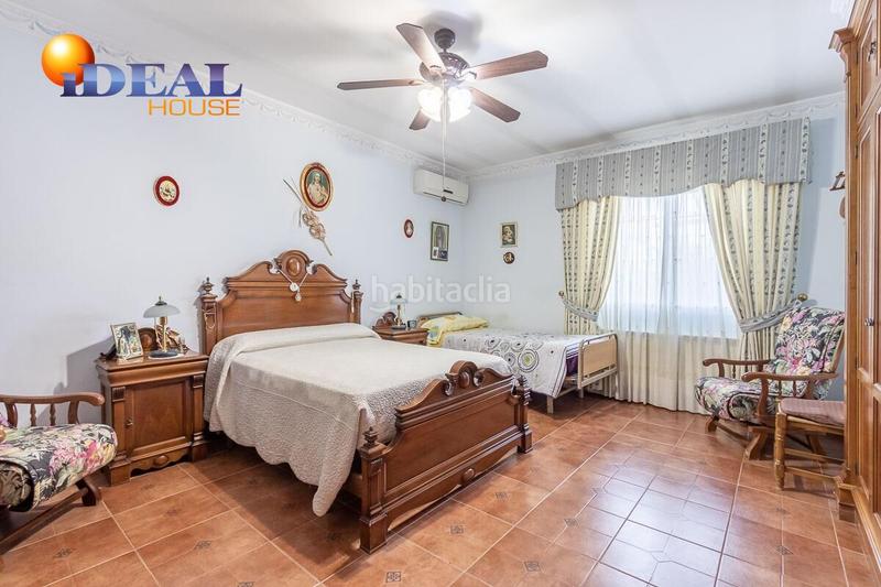 Foto c75608f4-988f-4619-8b7f-b95fbec5029d. Chalet oportunidad! casa y nave en santa fé en Santa Fe