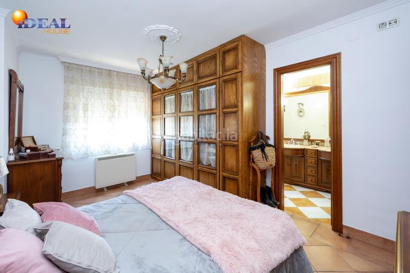 Foto 0efaa906-2ca7-4380-99ad-a4425ce27971. Chalet espectacular chalet independiente en el laurel de la reina. la zubia. en Zubia (La)