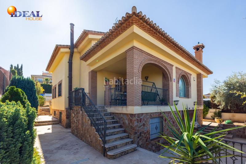 Foto 421d29d0-d8a1-48c1-bdce-d1ed4cb0a883. Chalet espectacular chalet independiente en el laurel de la reina. la zubia. en Zubia (La)