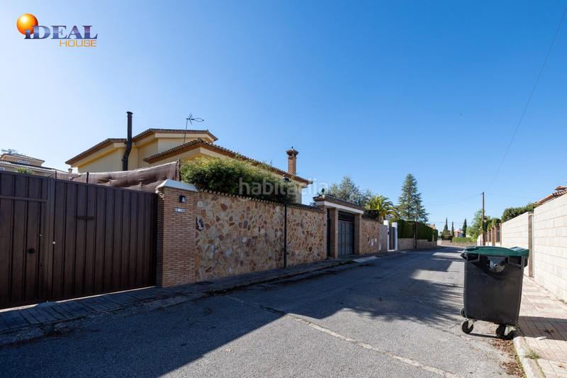 Foto cadedbf2-7ec0-49df-8370-2088f5b5aafc. Chalet espectacular chalet independiente en el laurel de la reina. la zubia. en Zubia (La)