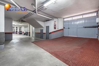 Aparcament cotxe a Maracena. Garaje en maracena  zona maracena