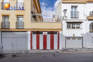 Aparcament cotxe a Maracena. Garaje en maracena  zona de maracena