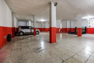 Locale commerciale in Calle LOMA DE DILAR