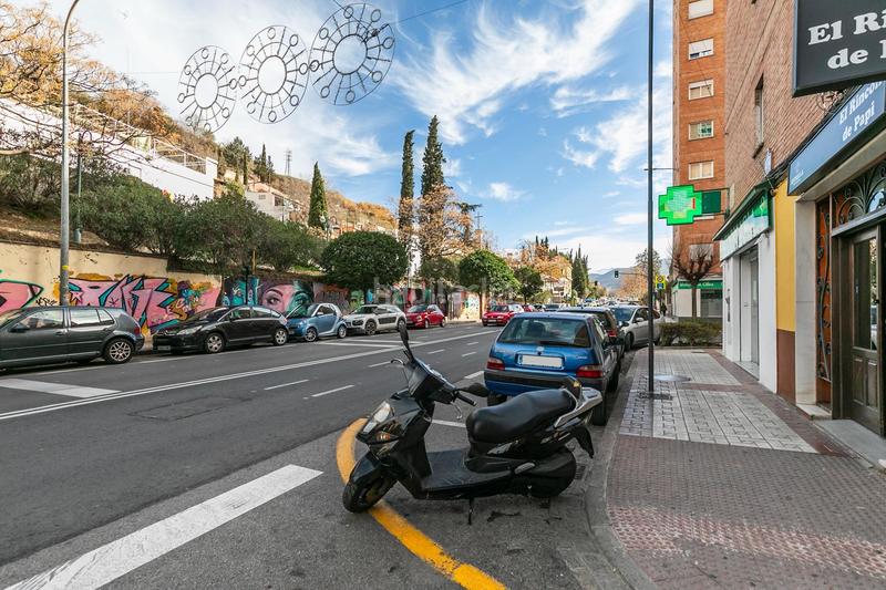 Foto 2623cba2-c4e8-4b61-9d54-683a2e26a201. Locale commerciale in Crta. De la Sierra Granada