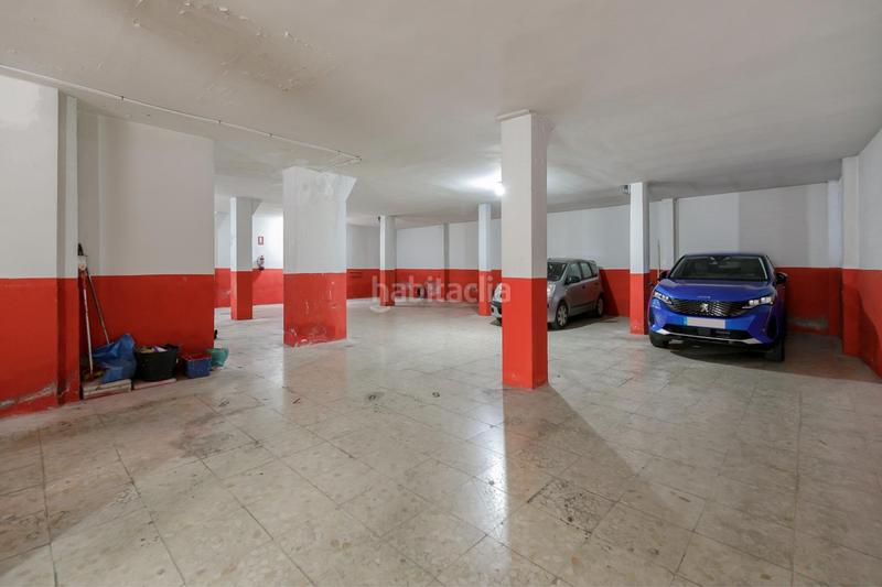 Foto c19b3010-2f3a-4965-9410-eb1d6ad15040. Locale commerciale in Crta. De la Sierra Granada