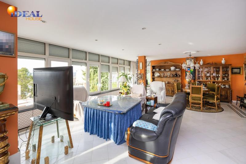 Foto f1b5bb91-943d-4e33-ac8f-4cc7ee7e6578. Chalet magnifico chalet independiente en colinas bermejas. en Monachil