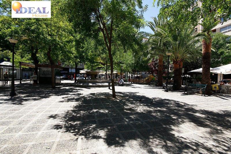 Foto 621c56ee-a5da-4de4-a552-e0f265f6d6c1. Local comercial a Camino de Ronda Granada