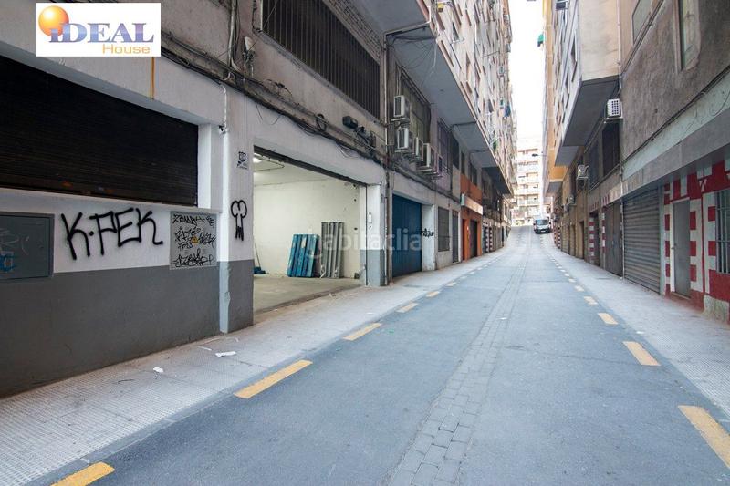 Foto 9cbd92c7-c5ea-4cfd-b61c-0d368f96bc8a. Local comercial a Camino de Ronda Granada