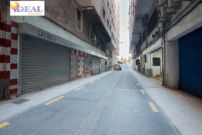 Foto a2b0e999-547f-40f9-a4e3-1f769dd0ed79. Local comercial a Camino de Ronda Granada