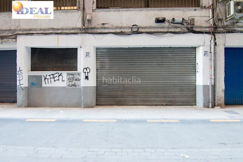 Foto b97be5d3-f3d8-4a2d-a3a8-8e50402a88cc. Local comercial a Camino de Ronda Granada