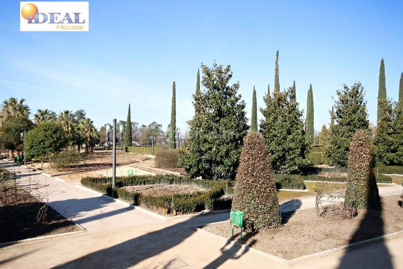 Foto e76fda2f-bc54-45af-a78f-daa5ef1bbb5b. Local comercial a Camino de Ronda Granada