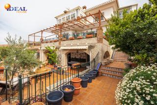 Chalet in Calle el tejo 19