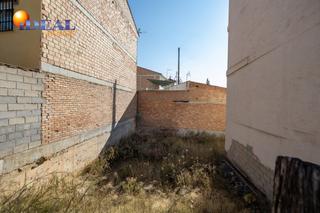 Terreny residencial  Viñas. Solar orientado a dos calles en muy buena zona