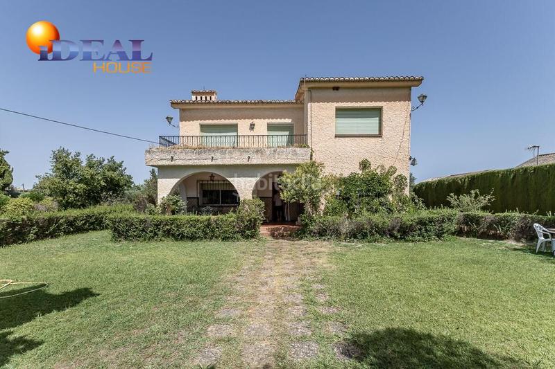 Foto e5072344-e1f0-40ea-b54e-6fb9d8d5be87. Casa  señorial con terreno en Dílar