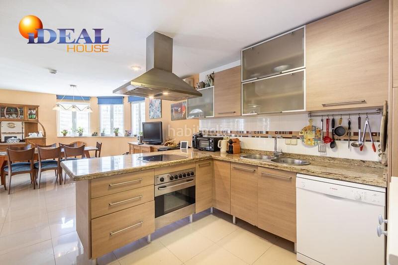 Foto 01e8f723-aacc-4c5c-a46d-c3c7c8cd0f96. Chalet exclusiva casa premium en el parque del cubillas! en Albolote