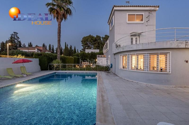 Foto aaee0b13-6446-4b2b-9f24-ab5dba042009. Chalet exclusiva casa premium en el parque del cubillas! en Albolote