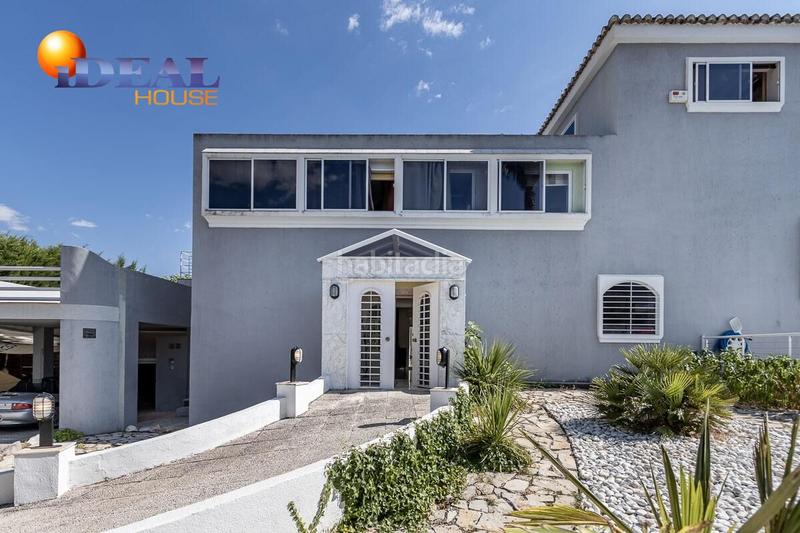 Foto ad2a0feb-b7f5-49b8-a05d-fe683af0f530. Chalet exclusiva casa premium en el parque del cubillas! en Albolote