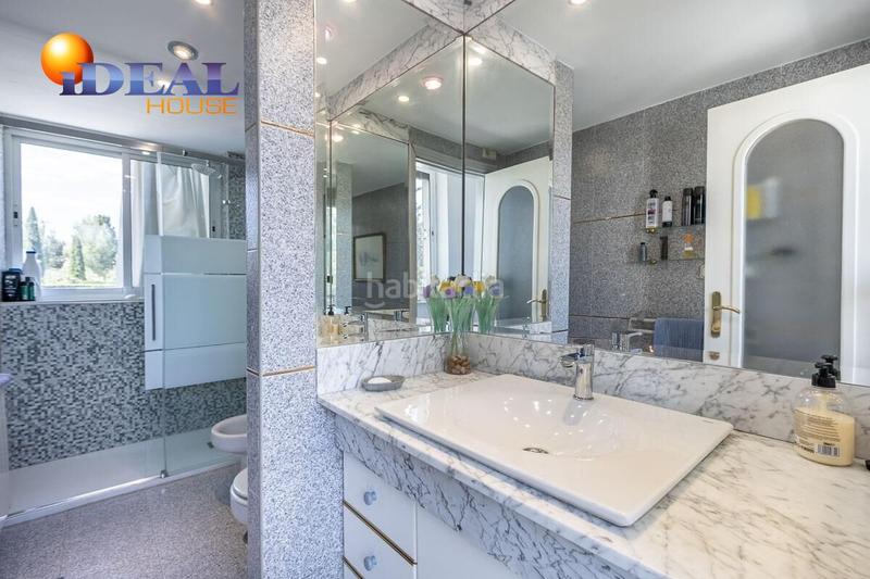 Foto e28acbd7-8f7a-451f-b8b7-571f29b62bb0. Chalet exclusiva casa premium en el parque del cubillas! en Albolote