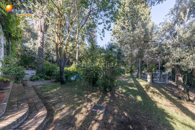 Foto 3ca6eb99-36ea-4d59-8ff7-48e66d8df10c. Chalet magnifico chalet con amplios jardines y piscina en cortijo del aire! en Albolote