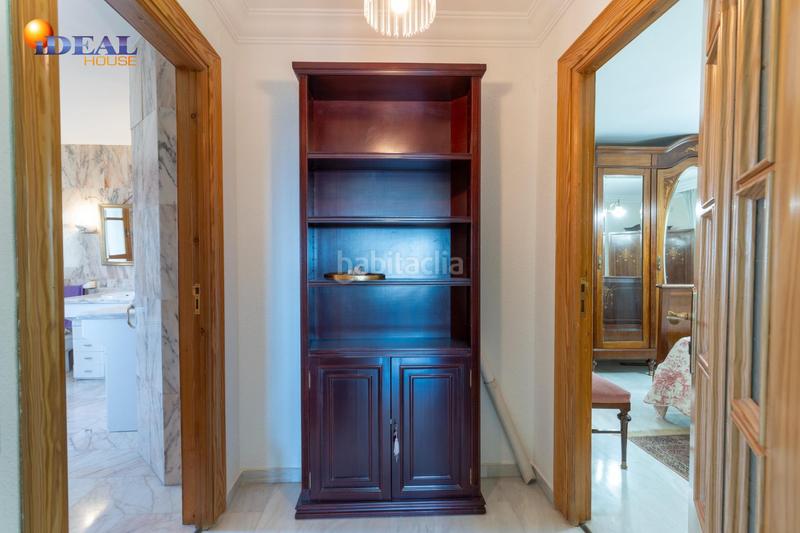 Foto 466d460f-59d8-4078-b218-a6fe8d496838. Chalet magnifico chalet con amplios jardines y piscina en cortijo del aire! en Albolote