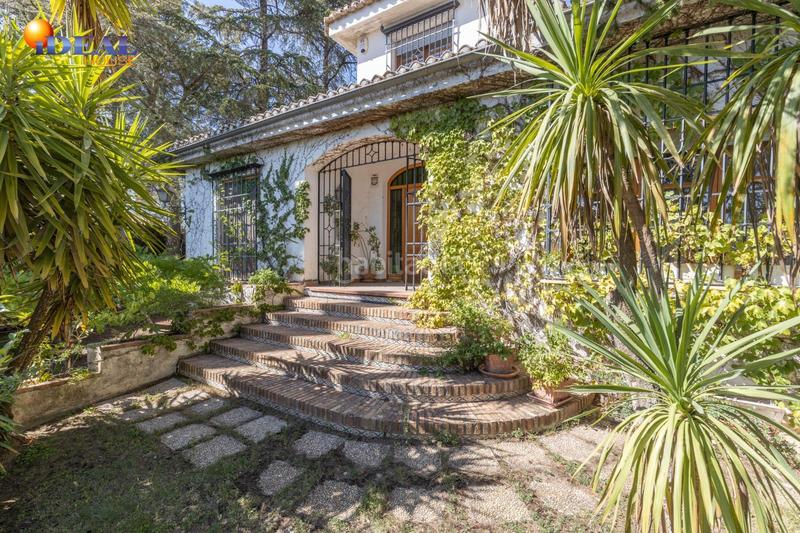 Foto f29e366b-be6d-4d6c-90b6-b7cc0b845892. Chalet magnifico chalet con amplios jardines y piscina en cortijo del aire! en Albolote