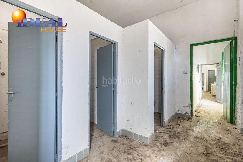 Foto ee704985-e579-481b-ace6-582526431ed5. Masía camping con licencia para reformar en Bobadilla Granada