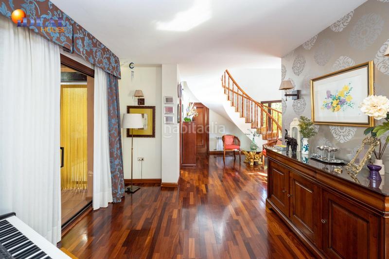 Foto 79ab40d5-305f-4c46-a738-49dba108a9b2. Chalet casa de ensueño a un paso del centro de granada! en Ogíjares