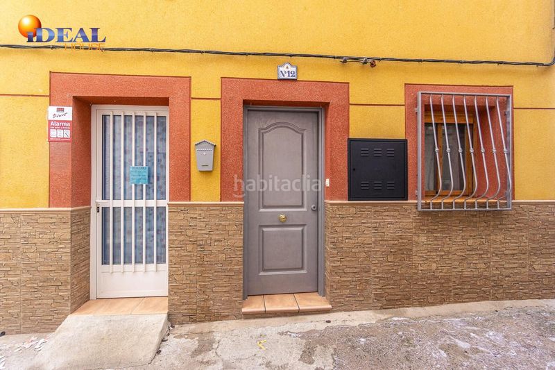 Foto 78b45b97-d0d5-4a59-ae6a-2c796ce7aae2. Casa  con negocio en Montillana
