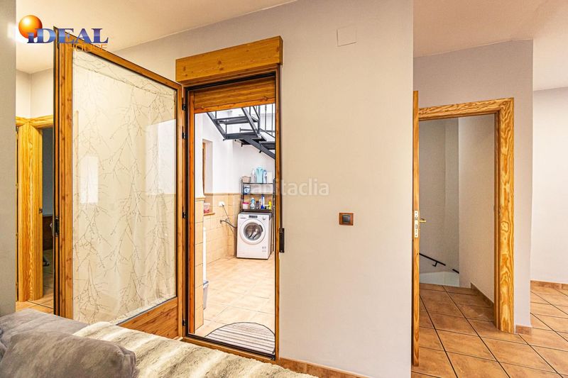 Foto c8149e37-89dd-4bdb-88e1-443c686858a1. Casa  con negocio en Montillana