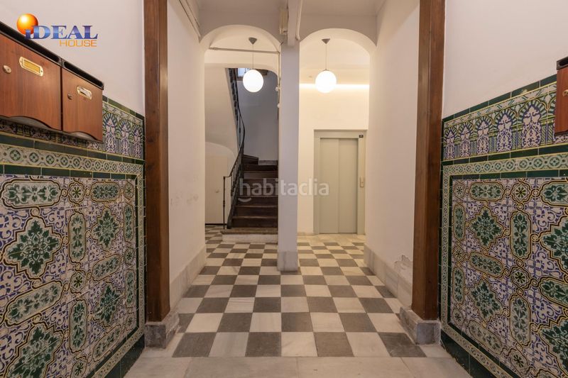 Foto 526250b9-ba73-4c4d-b166-95f9c2a9bb3c. Ático oportunidad única en el corazón ! en Centro - Sagrario Granada